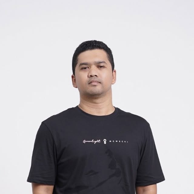 Kumpulan ruleset yang bisa dipasang di AI agent untuk mencegah overengineering dan mengaudit repo yang bloat, tersedia di ponytail.dev.